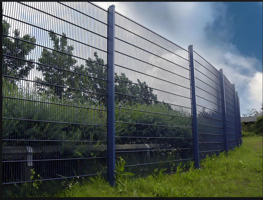 Rust Resists Modern Design Metal Wall Fence , Security Metal Perimeter Fencing