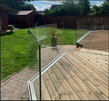 Safety Balcony Glass Railing Heat Resistant Frost Proof For Extreme Weather Areas