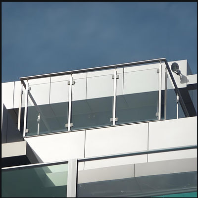Spiral Staircase Compatible Frosted Balcony Glass Railing Slim Profile EN 12150 Standards